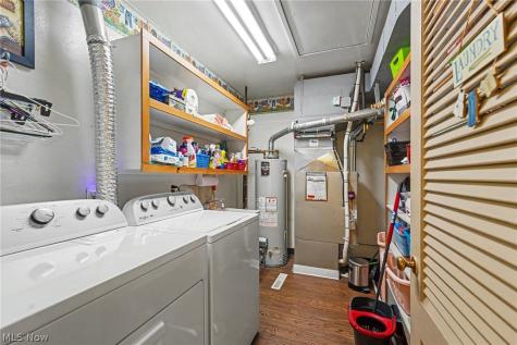693 Woodbrook Road Cuyahoga Falls OH 44223