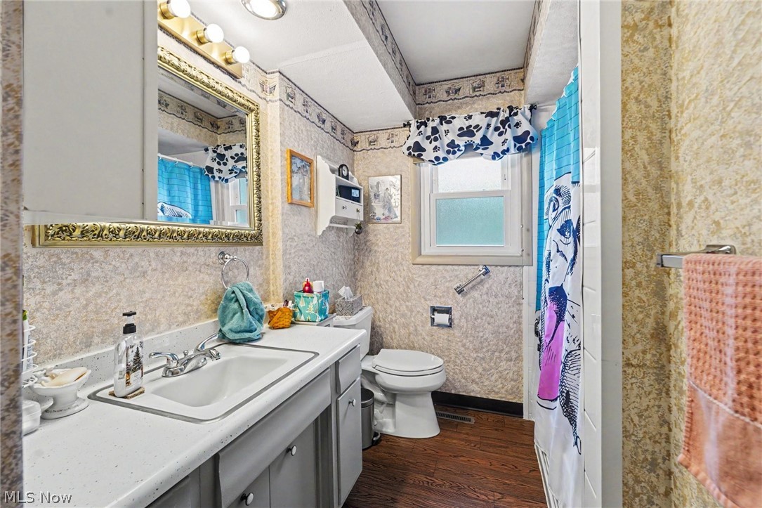 693 Woodbrook Road Cuyahoga Falls OH 44223