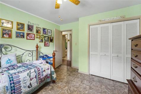 693 Woodbrook Road Cuyahoga Falls OH 44223