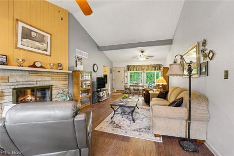 693 Woodbrook Road Cuyahoga Falls OH 44223
