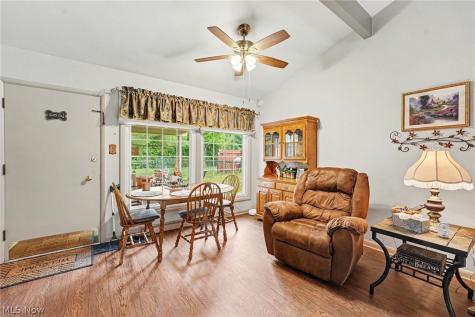 693 Woodbrook Road Cuyahoga Falls OH 44223