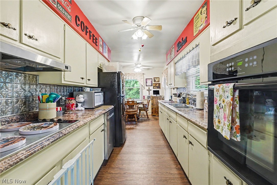 693 Woodbrook Road Cuyahoga Falls OH 44223