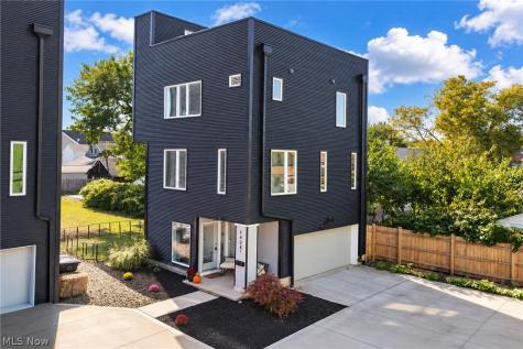 1434 W 48 Street Cleveland OH 44102