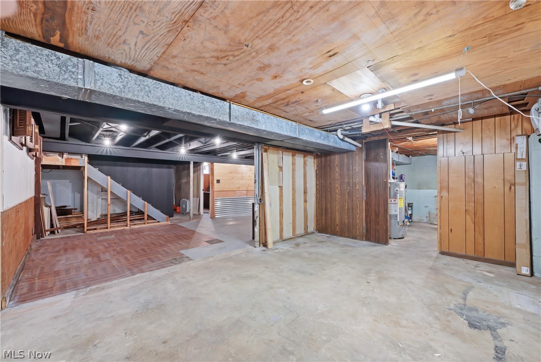 699 Saul Drive Hubbard OH 44425