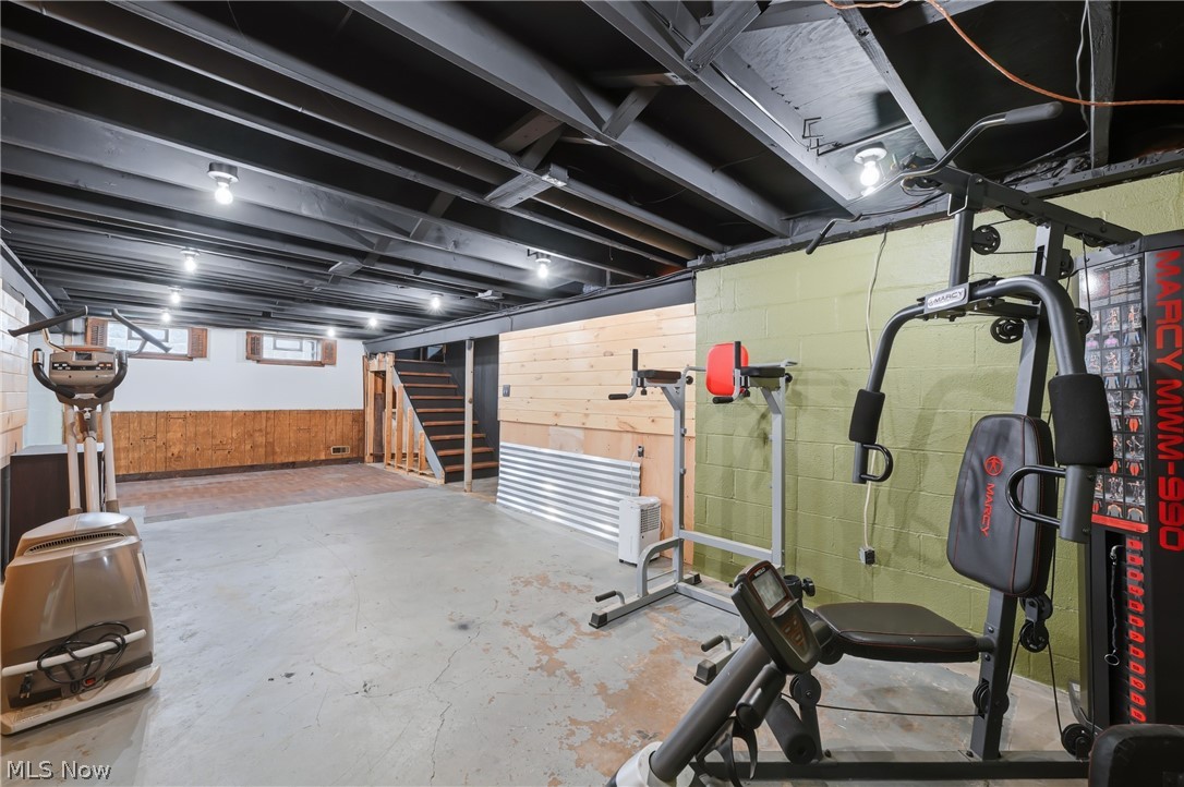 699 Saul Drive Hubbard OH 44425