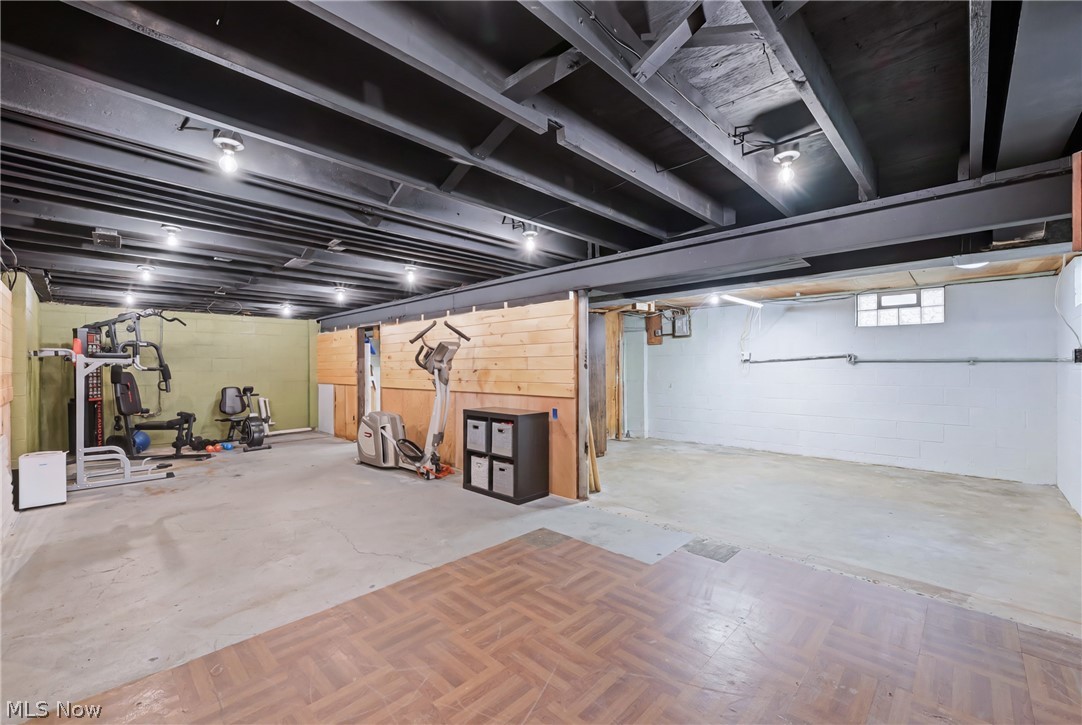 699 Saul Drive Hubbard OH 44425