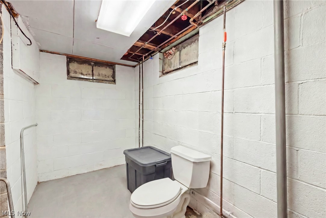 699 Saul Drive Hubbard OH 44425
