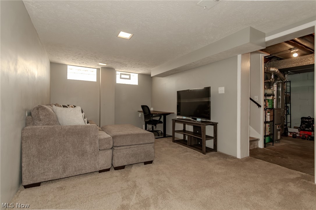 29248 Oakdale Road Willowick OH 44095