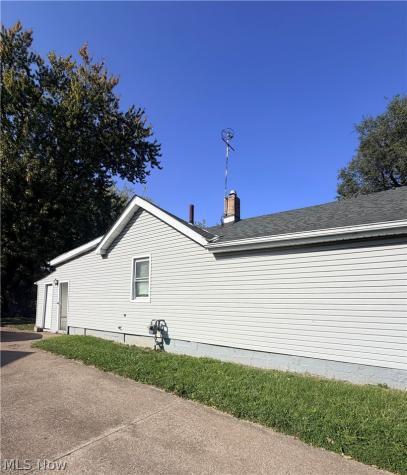 1624 New Jersey Avenue Lorain OH 44052