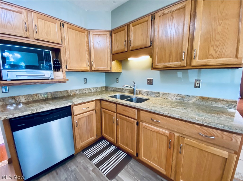 869 Moss Canyon Drive Amherst OH 44001