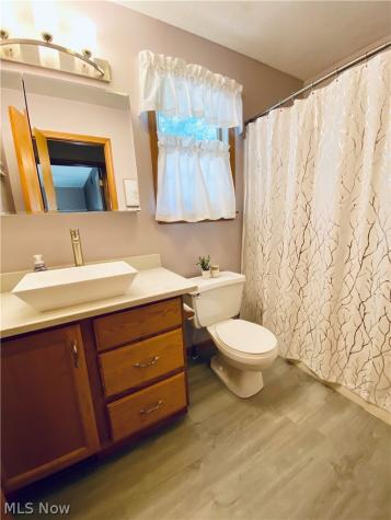 869 Moss Canyon Drive Amherst OH 44001