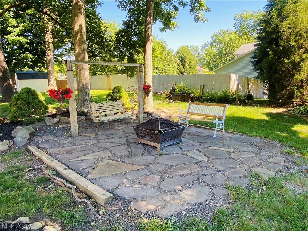 869 Moss Canyon Drive Amherst OH 44001