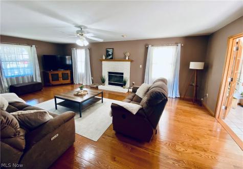 869 Moss Canyon Drive Amherst OH 44001