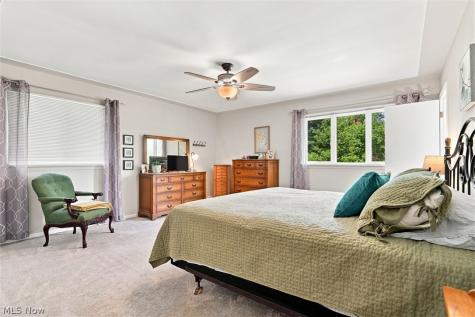 1451 Doncaster Drive Youngstown OH 44511