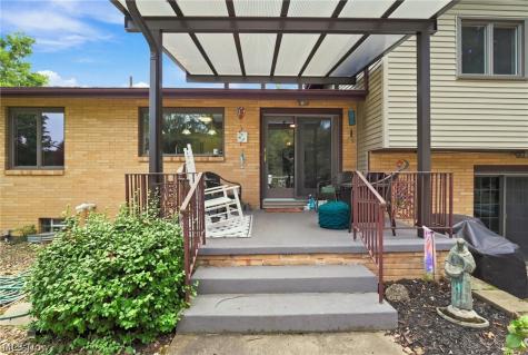 1451 Doncaster Drive Youngstown OH 44511