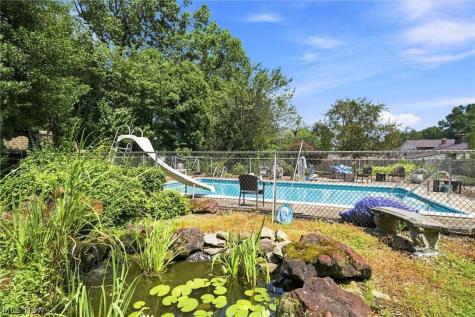 1451 Doncaster Drive Youngstown OH 44511