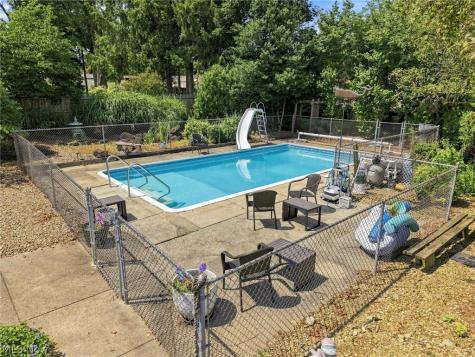 1451 Doncaster Drive Youngstown OH 44511
