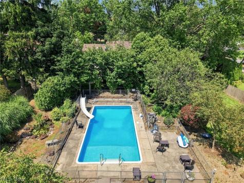 1451 Doncaster Drive Youngstown OH 44511