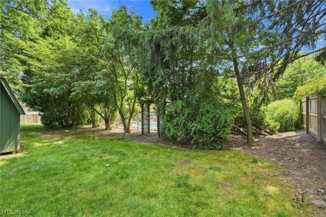 1451 Doncaster Drive Youngstown OH 44511