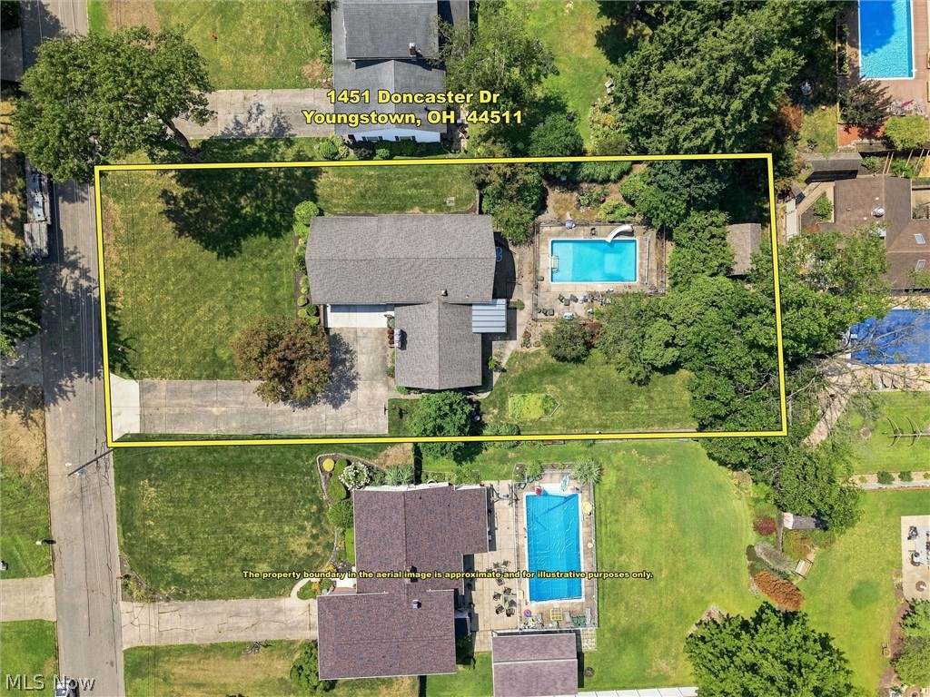 1451 Doncaster Drive Youngstown OH 44511