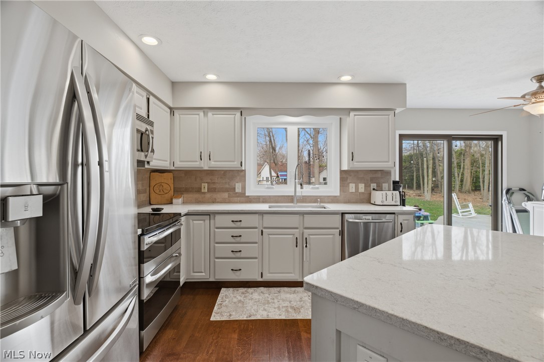 598 Chancellor Circle Avon Lake OH 44012