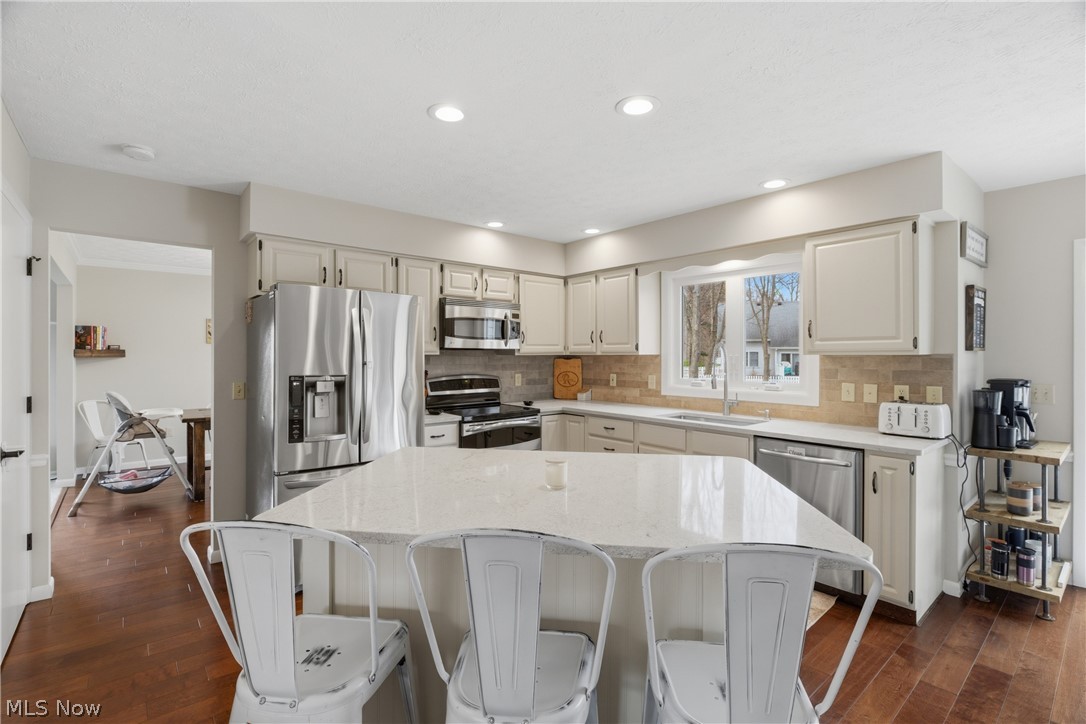 598 Chancellor Circle Avon Lake OH 44012