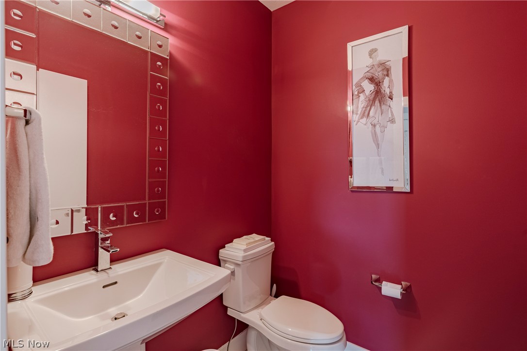 455 Dornoch Lane Highland Heights OH 44143