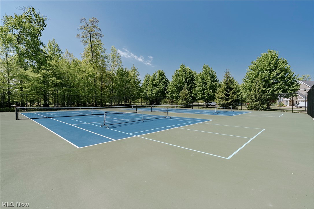 455 Dornoch Lane Highland Heights OH 44143