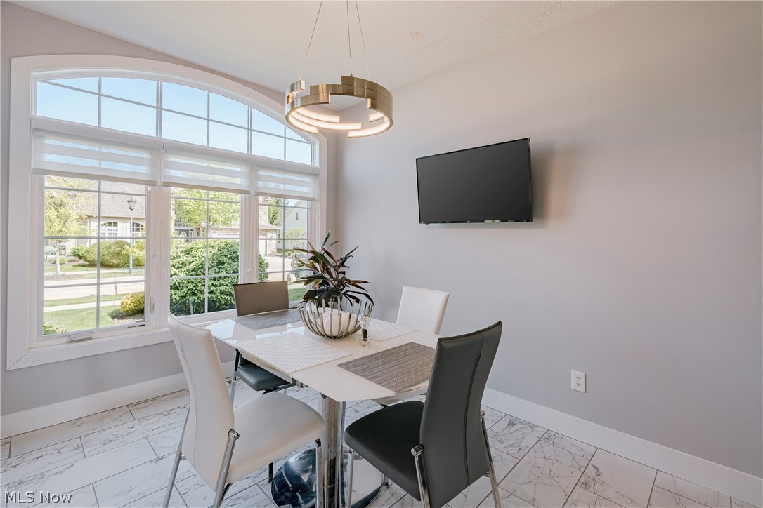 455 Dornoch Lane Highland Heights OH 44143