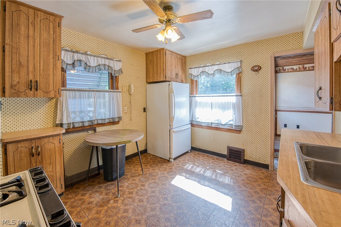 354 E 260th Street Euclid OH 44132