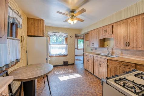 354 E 260th Street Euclid OH 44132
