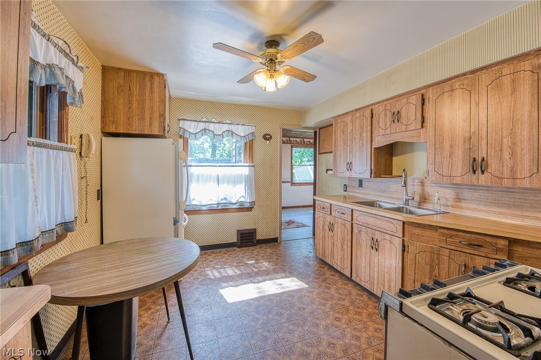 354 E 260th Street Euclid OH 44132