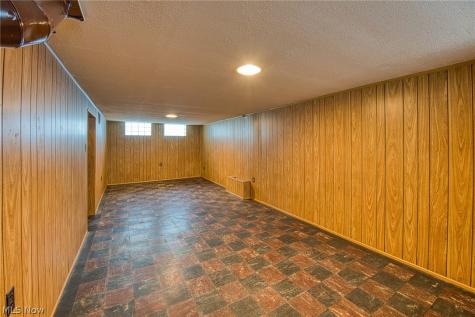 354 E 260th Street Euclid OH 44132