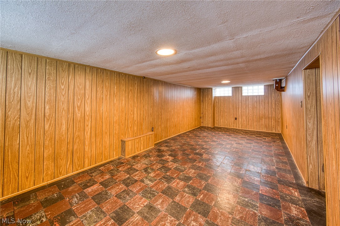 354 E 260th Street Euclid OH 44132