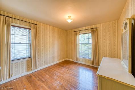 354 E 260th Street Euclid OH 44132