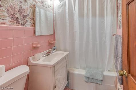 354 E 260th Street Euclid OH 44132