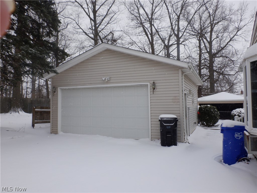 6103 Westbrook Drive Brook Park OH 44142