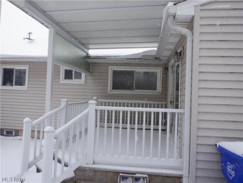 6103 Westbrook Drive Brook Park OH 44142
