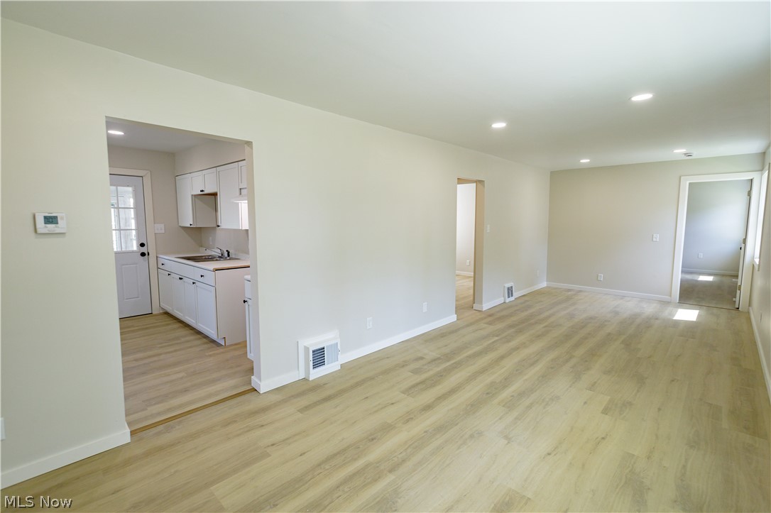 943 Erskine Avenue Akron OH 44306