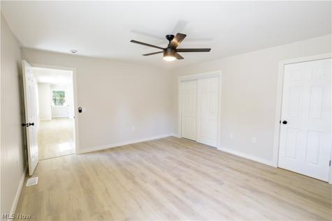 943 Erskine Avenue Akron OH 44306