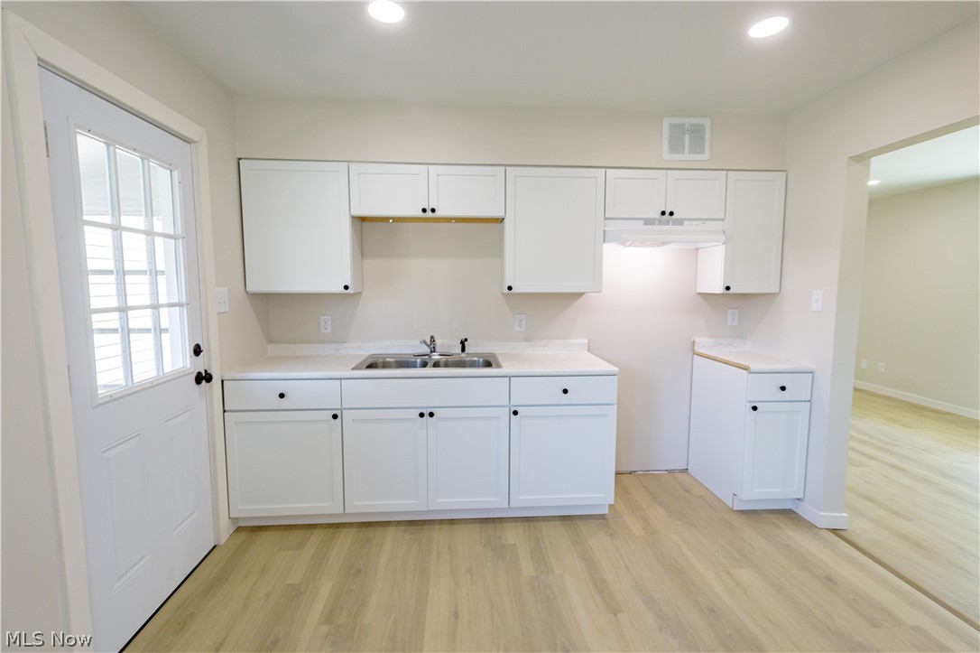 943 Erskine Avenue Akron OH 44306