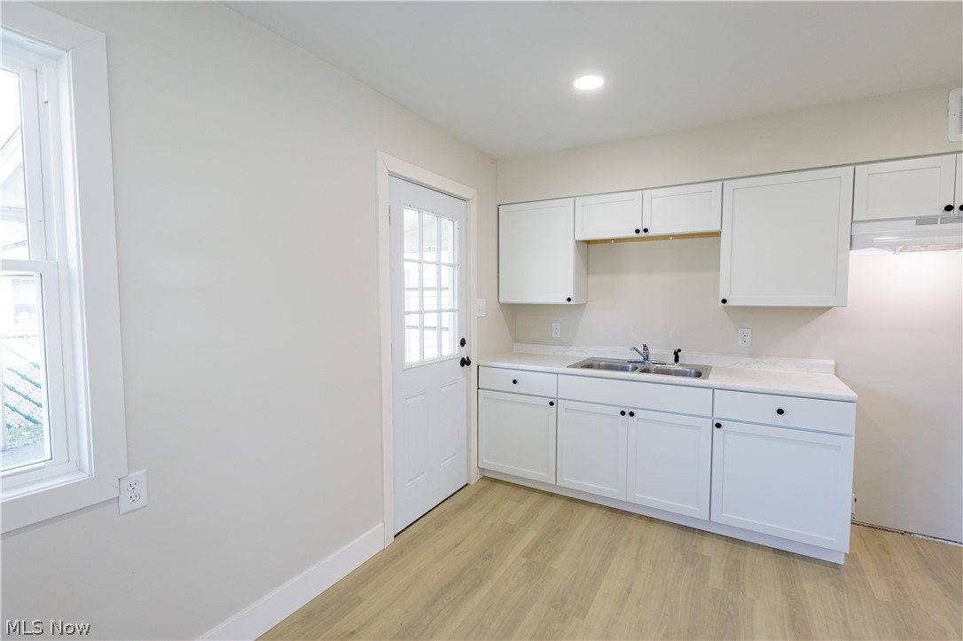 943 Erskine Avenue Akron OH 44306