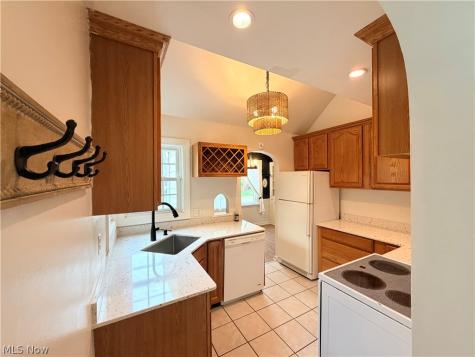 2007 32nd Street NW Canton OH 44709