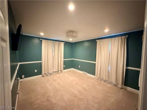 2007 32nd Street NW Canton OH 44709