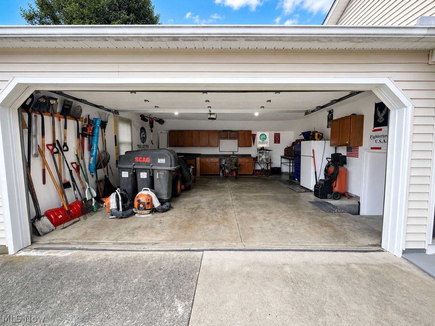 35210 Downing Avenue North Ridgeville OH 44039