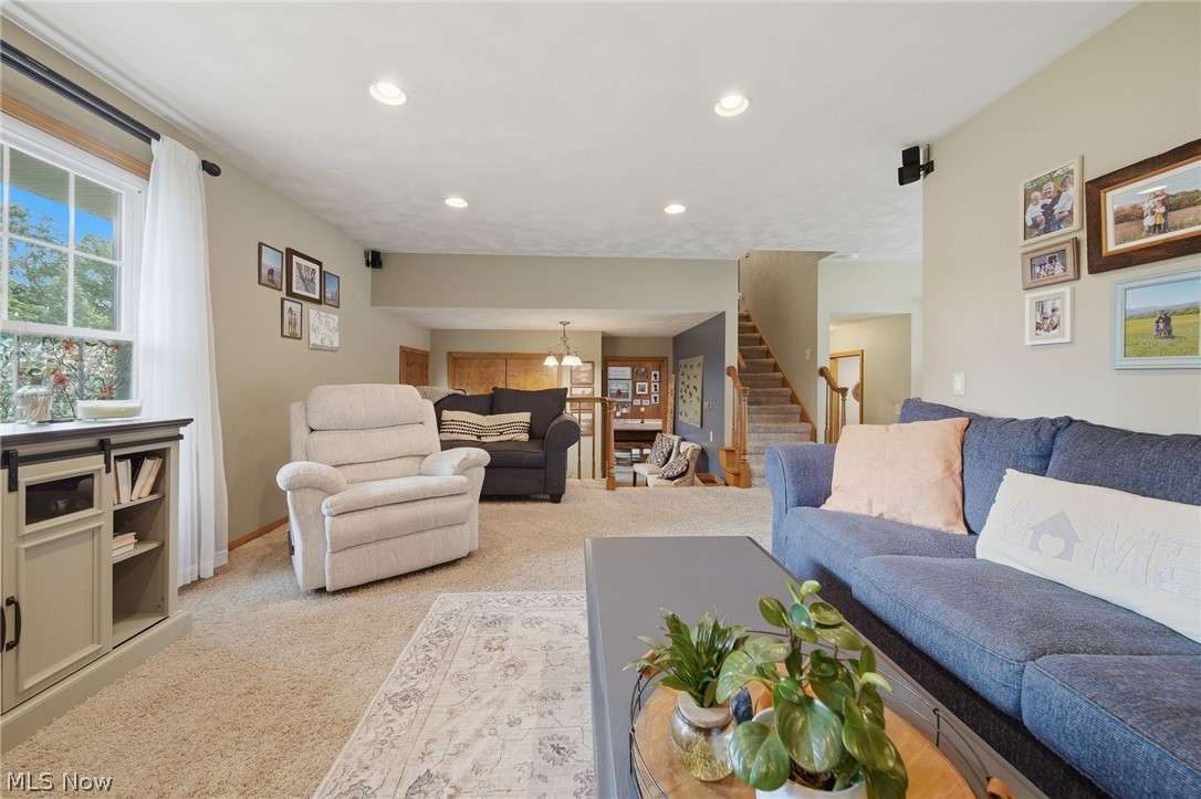 831 Oakcrest Lane NE Massillon OH 44646