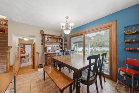 831 Oakcrest Lane NE Massillon OH 44646
