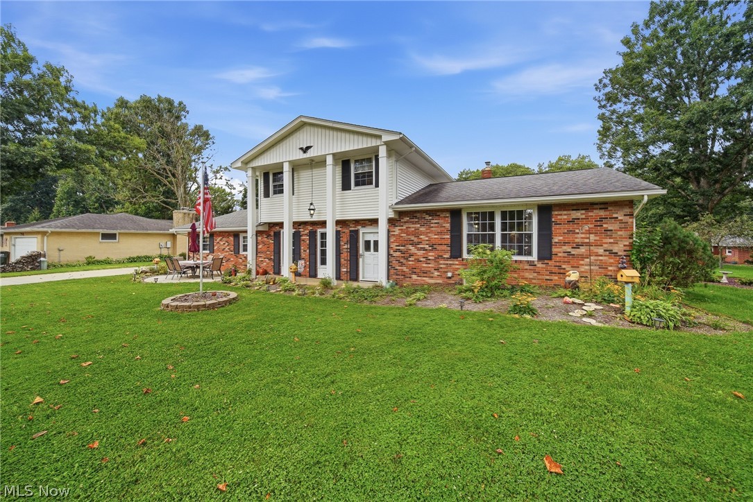 831 Oakcrest Lane NE Massillon OH 44646