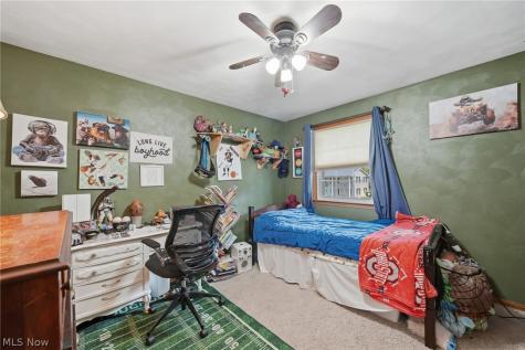 831 Oakcrest Lane NE Massillon OH 44646