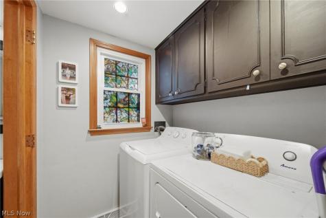 831 Oakcrest Lane NE Massillon OH 44646